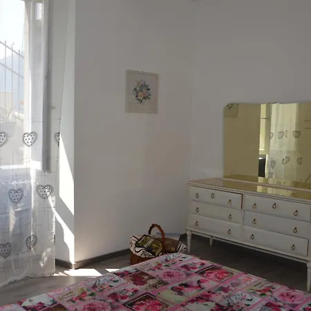 Lescen White Residence - Swimming Apartment