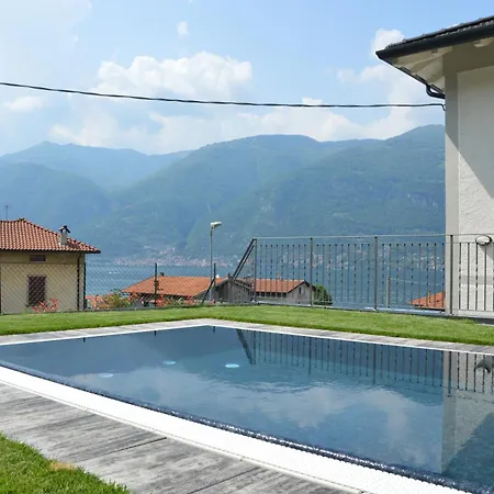 Lescen White Residence - Swimming Lezzeno